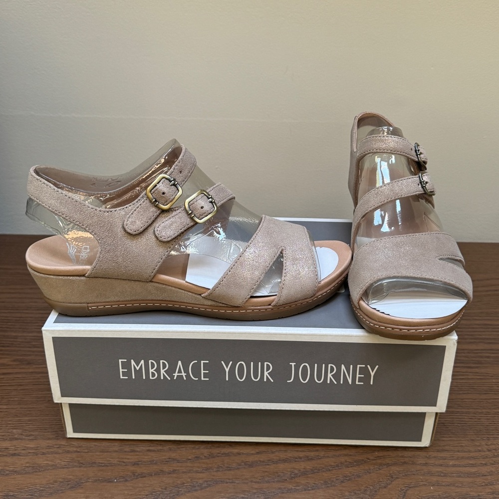 DANSKO ~ Women’s Angela Sandals ~ Sand Metallic ~ NEW IN BOX